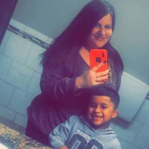 Meet your Posher, Leeann